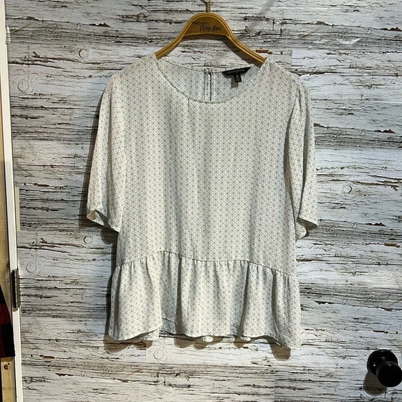 Banana Republic Tops - Banana republic baby doll style blouse size  medium